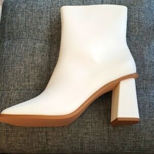 Coutgo White Square Toe Chunky Heeled Boots Size 9.5